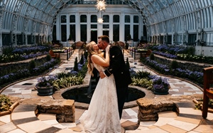 Summer Wedding at Como Zoo in St. Paul | Emily and Alex